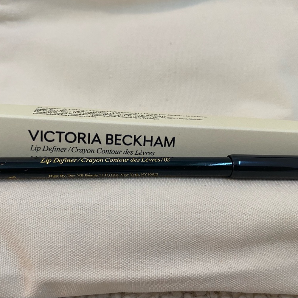 NWT Victoria Beckham Beauty Lip Definer No. 2